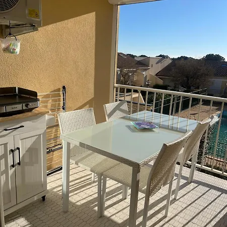 2 Bedroom Apartment, Sleeps 4 Apartman *